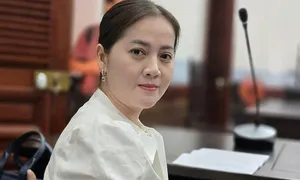 Cảnh sát giữ trật tự phiên tòa tranh chấp di sản thừa kế của Vũ Linh Cảnh sát giữ trật tự phiên tòa tranh chấp di sản thừa kế của Vũ Linh