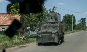 Lính Ukraine vật lộn giữ cửa ngõ Donetsk giữa vòng vây drone Nga