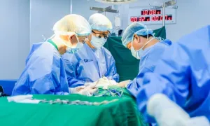Bé gái 12 tuổi ung thư tuyến giáp di căn hạch Bé gái 12 tuổi ung thư tuyến giáp di căn hạch