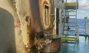 Hiện trạng tàu chở 3.800 tấn dầu cháy trên biển Côn Đảo Hiện trạng tàu chở 3.800 tấn dầu cháy trên biển Côn Đảo