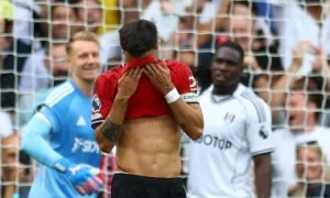 Vì sao Fernandes đang là vấn đề về chiến thuật của Man Utd? Vì sao Fernandes đang là vấn đề về chiến thuật của Man Utd?