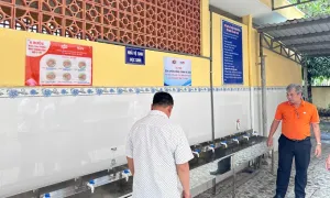 Bàn giao công trình vệ sinh và thư viện điện tử trước năm học mới Bàn giao công trình vệ sinh và thư viện điện tử trước năm học mới