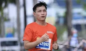 Từ khiếm thị sau tai nạn bom đến runner truyền cảm hứng