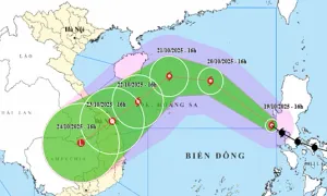 Bão Fengshen vào Biển Đông, gió giật cấp 13 Bão Fengshen vào Biển Đông, gió giật cấp 13