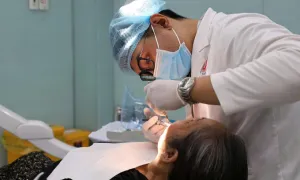 Người Việt mất răng sớm khi về già