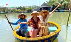 Khách Mỹ 'tìm thấy hạnh phúc' khi đến Việt Nam