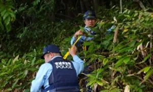 Thống đốc Nhật Bản kêu gọi điều quân đội trấn áp gấu